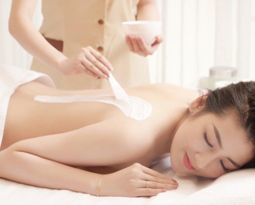 Tắm Trắng Lưng Tại Sen Beauty